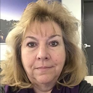 Meet your Posher, Laurie